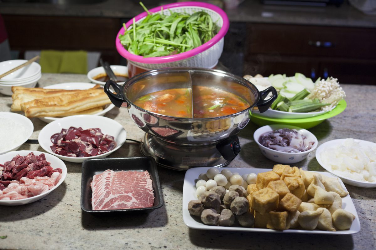Quick and Easy Hot Pot - 8 Bits of Food